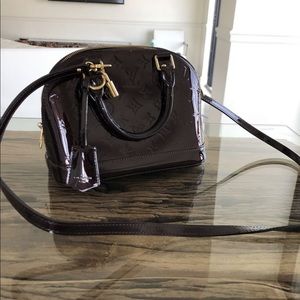 Authentic Louis Vuitton Vernis Alma Amarante  BB